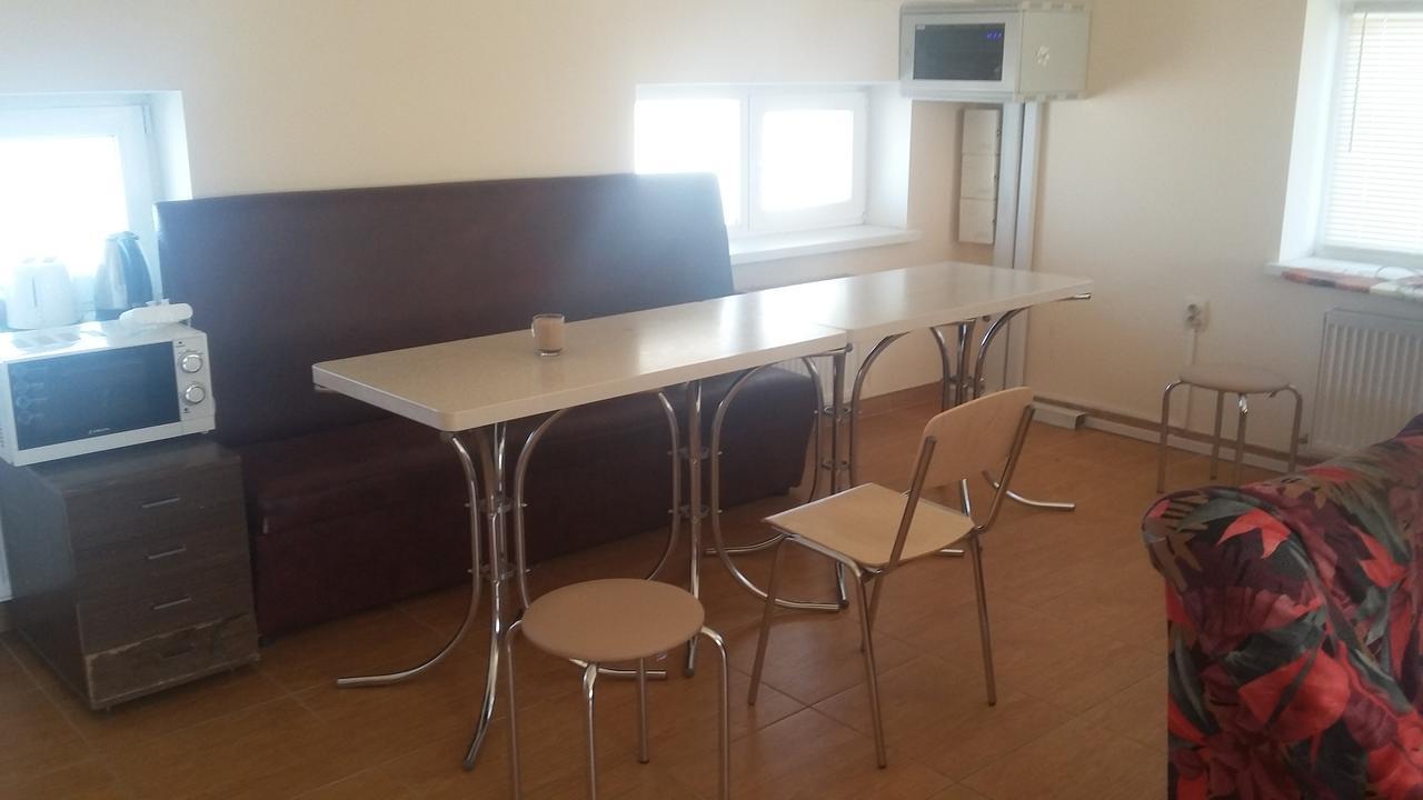 Hostel Stozhary Τερνόπιλ Εξωτερικό φωτογραφία