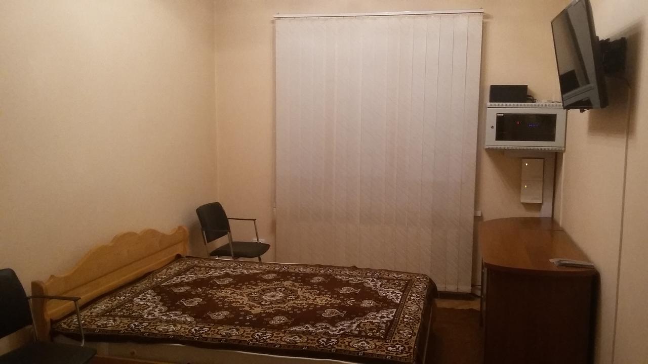 Hostel Stozhary Τερνόπιλ Εξωτερικό φωτογραφία