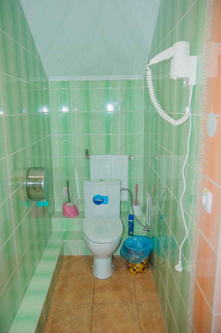 Hostel Stozhary Τερνόπιλ Εξωτερικό φωτογραφία